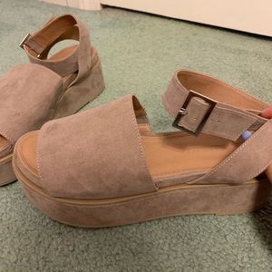 🌈 Asos Wedged Platform Sandals